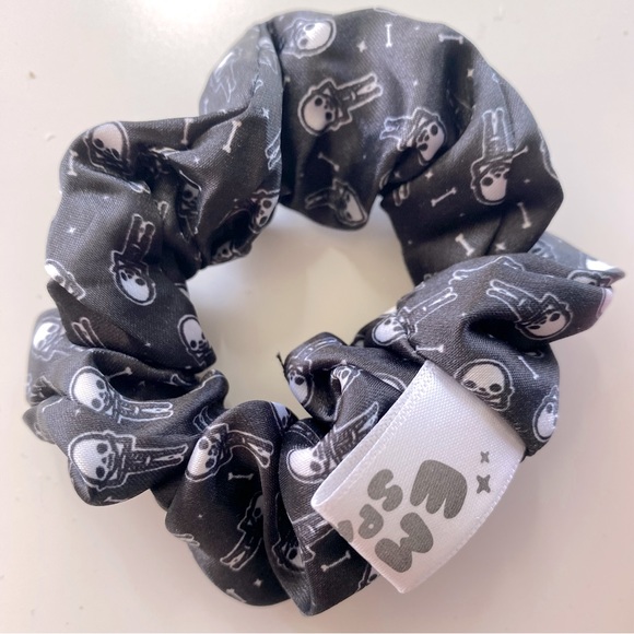 Set of Em & Sprout spoopy hair accessories - Picture 3 of 4